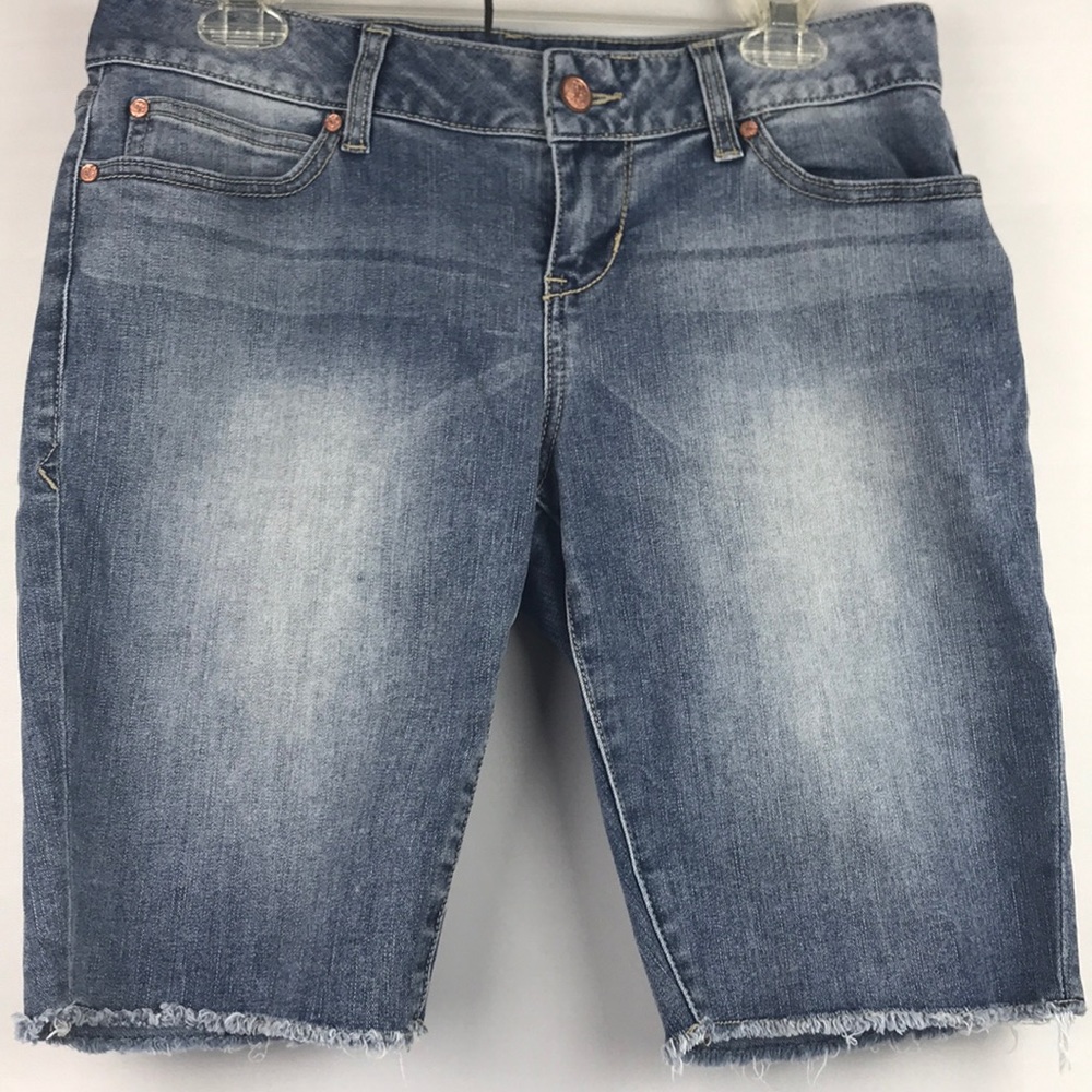 AMERICAN RAG CIE BERMUDA SHORTS JEANS Sz 9 EUC